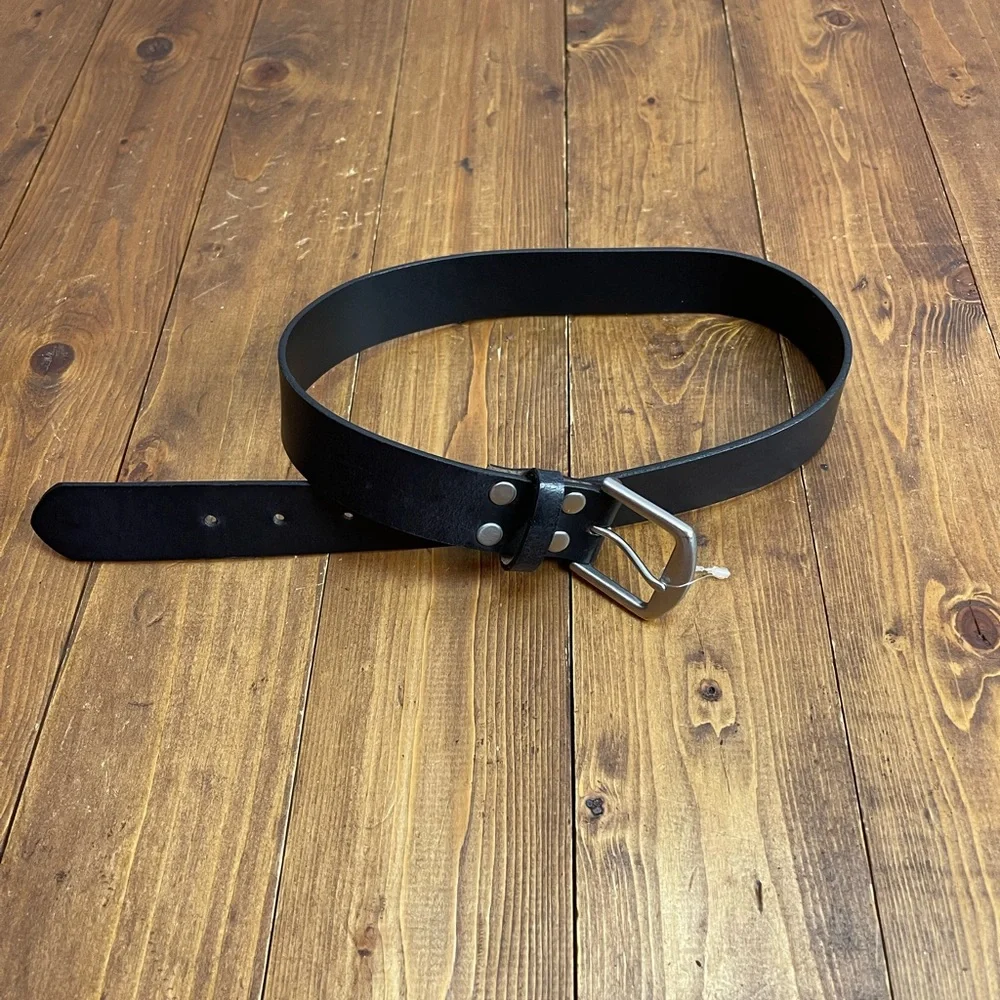 Gap kids size large black leather belt